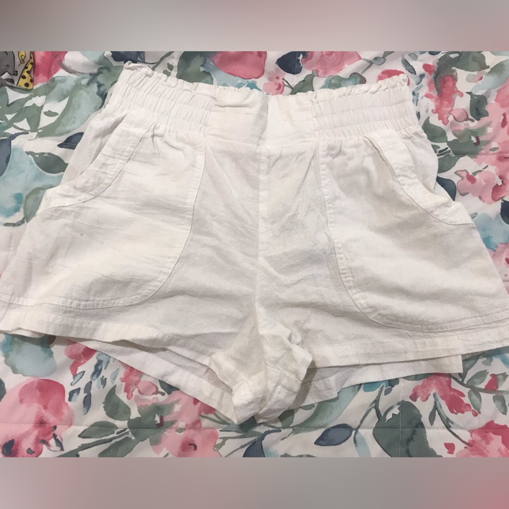 White shorts size small